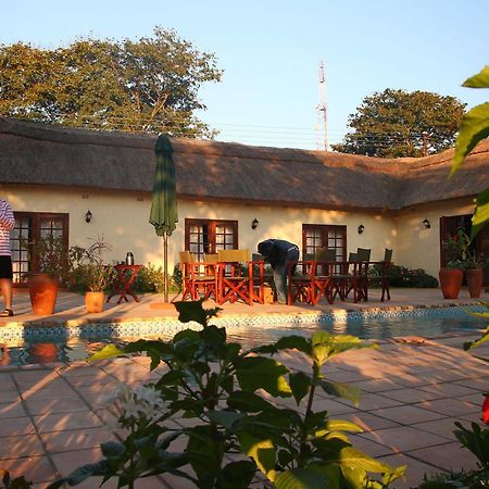 Mandebele Lodge Вікторія-Фоллс Екстер'єр фото